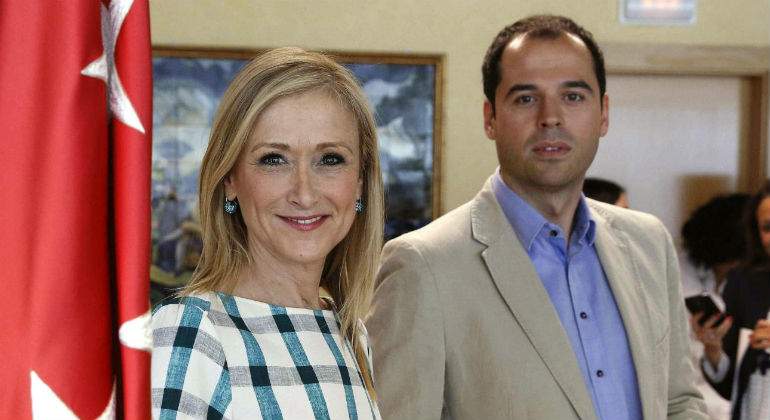 cristina-cifuentes-y-el-portavoz-de-ciudadanos-ignacio-aguado-efe.jpg