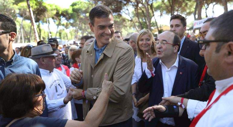 pedro-sanchez-miquel-iceta-efe.jpg