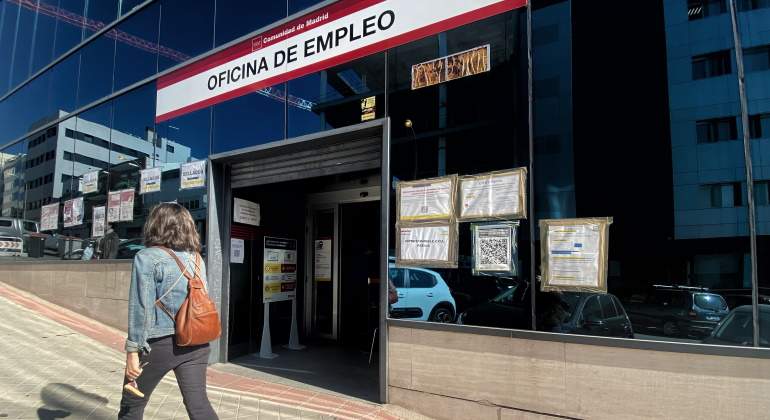 sepe-madrid-mujer-camina-oct-2021-ep.jpg