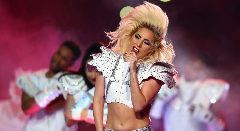 lady-gaga-superbowl-reuters.jpg