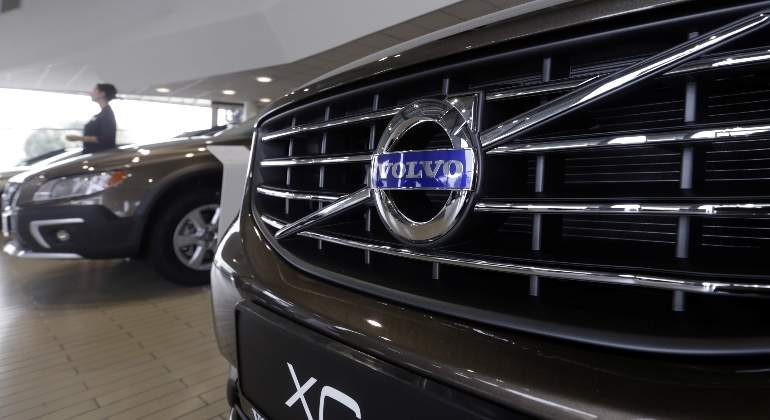 volvo-logo-parrilla.jpg