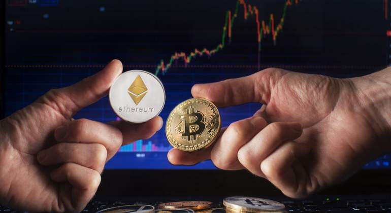 bitcoin-ether-dreamstime.jpg