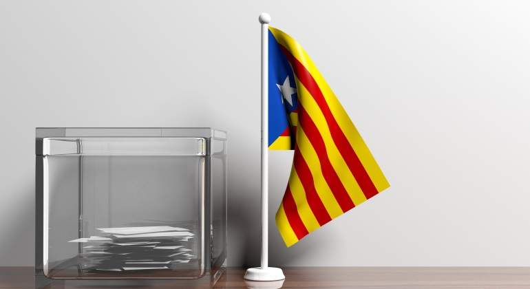 cataluna-bandera-urna-dreamstime.jpg