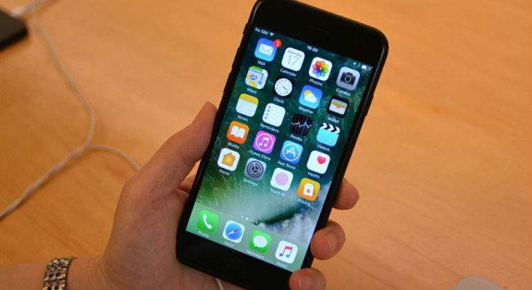 iphone.jpg