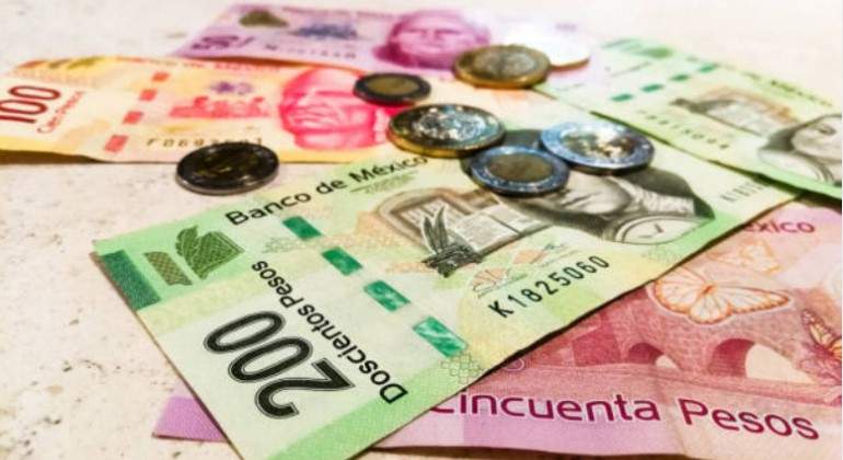pesos-mexicanos-istock.jpg