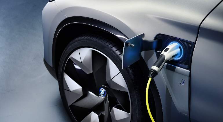 bmw-ix3-2018-04.jpg