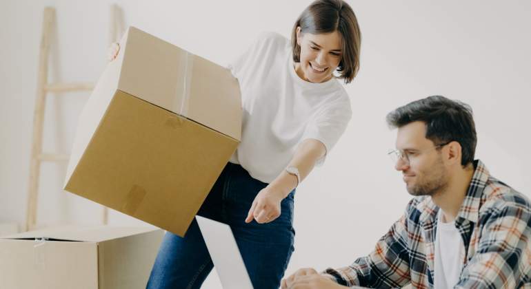 pareja-trabaja-autonomos-dreamstime.jpg