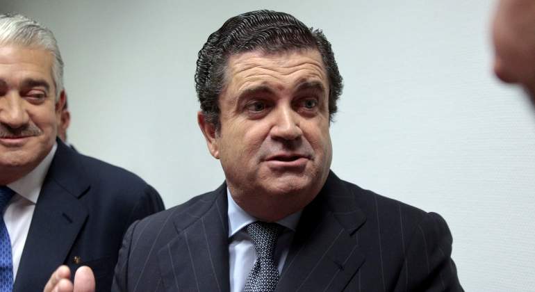 prado-borja-cerca-microfonos-reuters.jpg