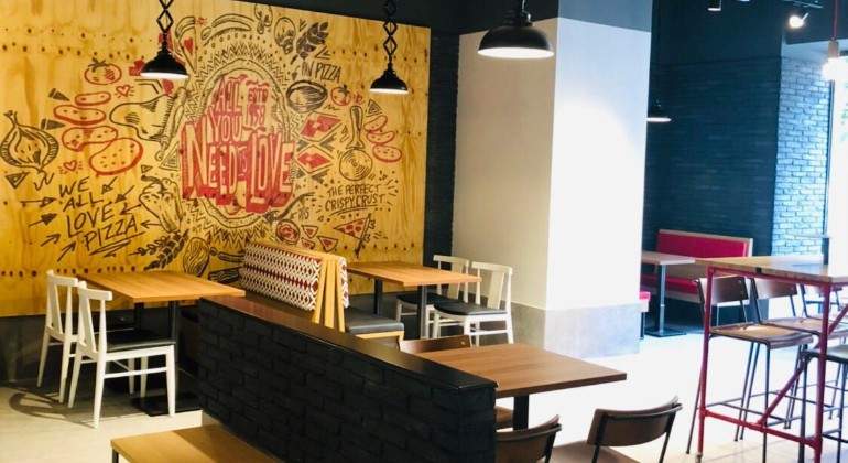 Local de Pizza Hut en Valencia EE
