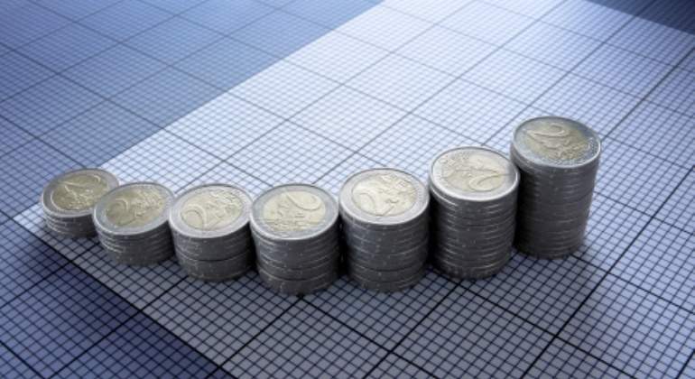 Euros-monedas-monticulos.jpg