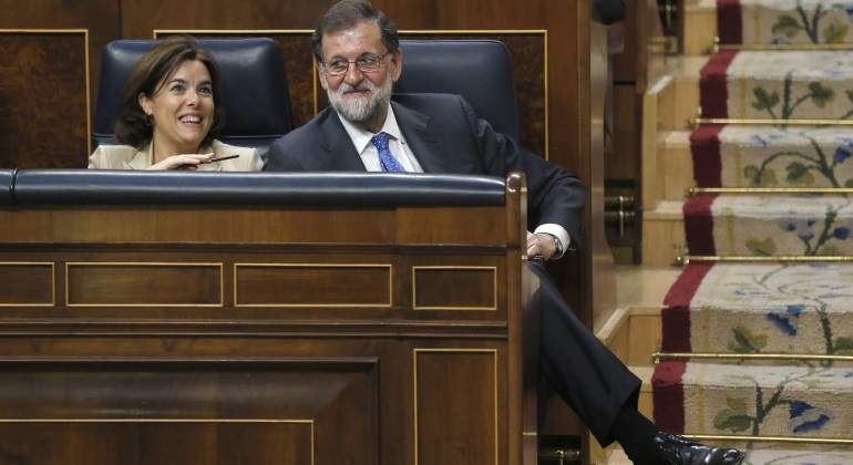 rajoy-soraya-presupuestos-error-efe.jpg