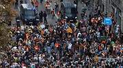 Las concentraciones pacíficas de protesta en Cataluña acaban eclipsadas por graves disturbios
