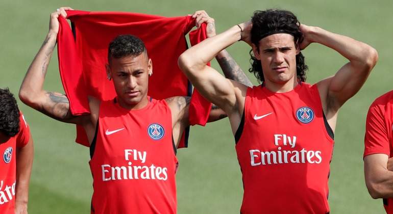 Neymar-Cavani-entreno-2017-reuters.jpg