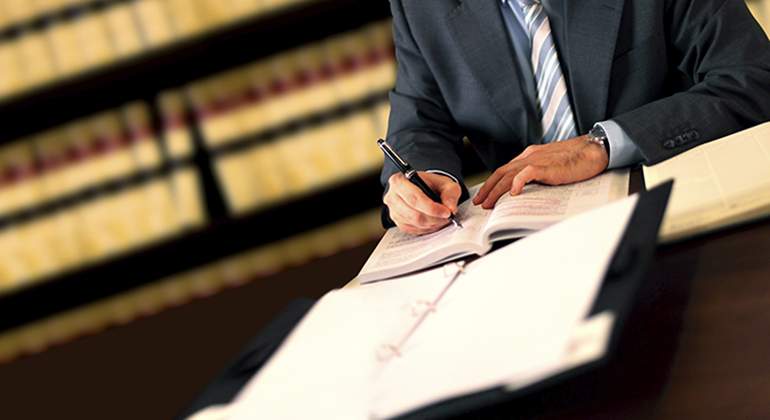 Contratos-firma-juridico.jpg