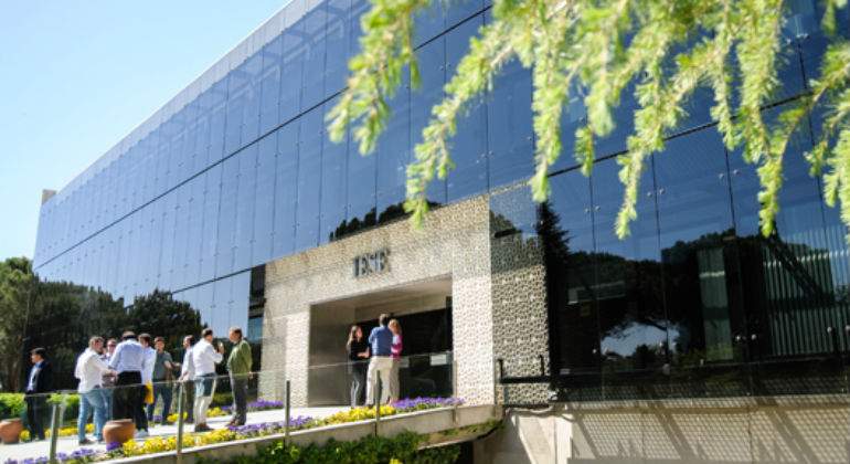 IESE-defini.jpg