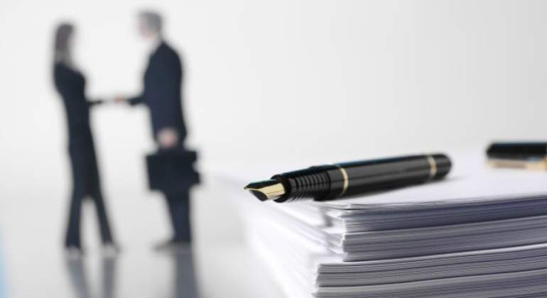 contrato-firma-770.jpg