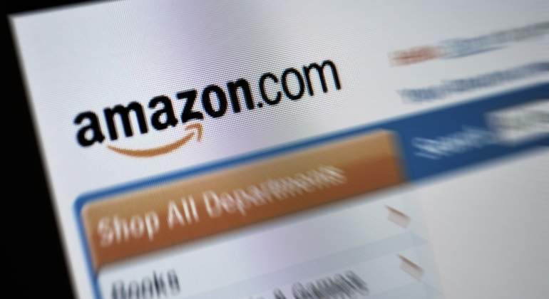 amazon-web-dreamstime.jpg
