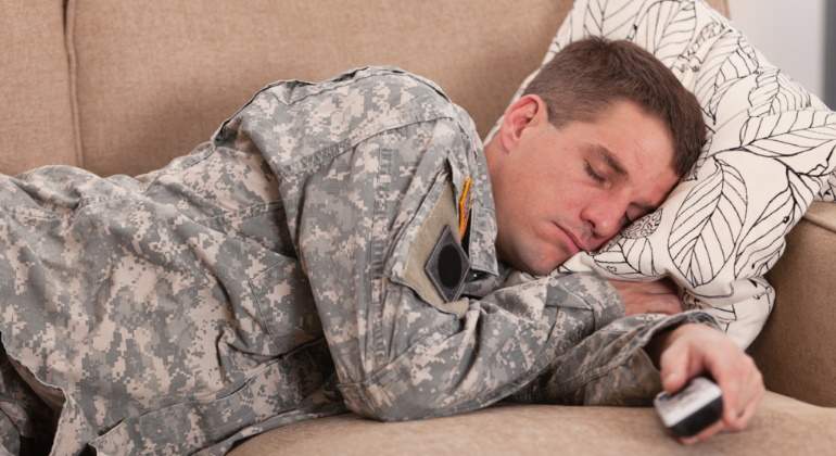 militar-duerme.jpg