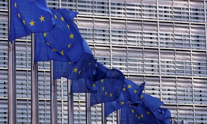 Comision-Europea-UE-banderas.jpg
