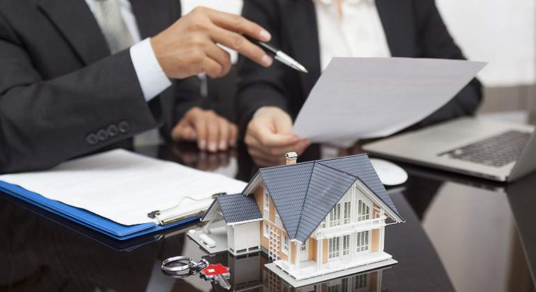 770-x-420-Firma-de-contrato-de-alquiler-de-vivienda-Istock.jpg