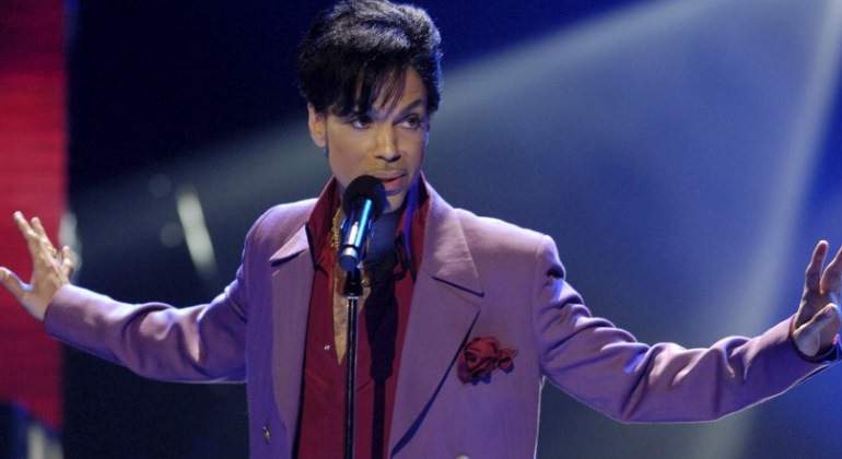 prince-morado770.jpg