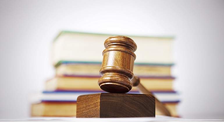 Libros-juridicos-770-x-420-Istock.jpg