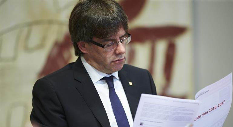 puigdemont-papeles-efe.jpg