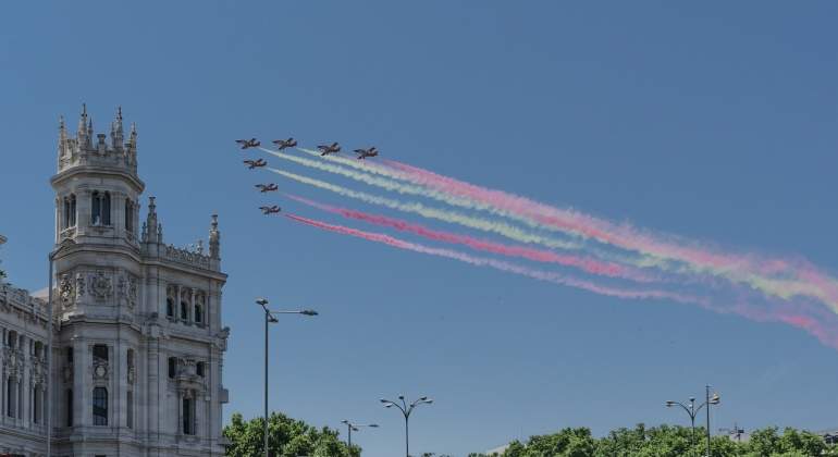 desfile-militar-pixabay.jpg