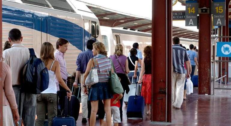 renfe-pasajeros-770-EFE.jpg