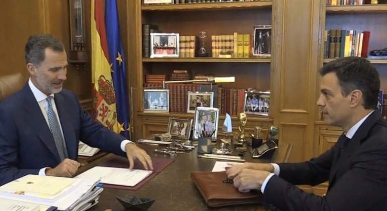 rey-pedrosanchez-despacho-casareal.jpg
