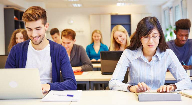 clase-universidadd-definitivo.jpg