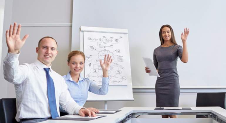 trabajo-equipo-saludo-istock.jpg