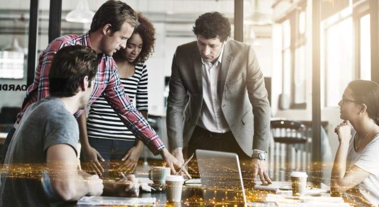 empresa-talento-trabajo-equipo-ciudad-istock.jpg
