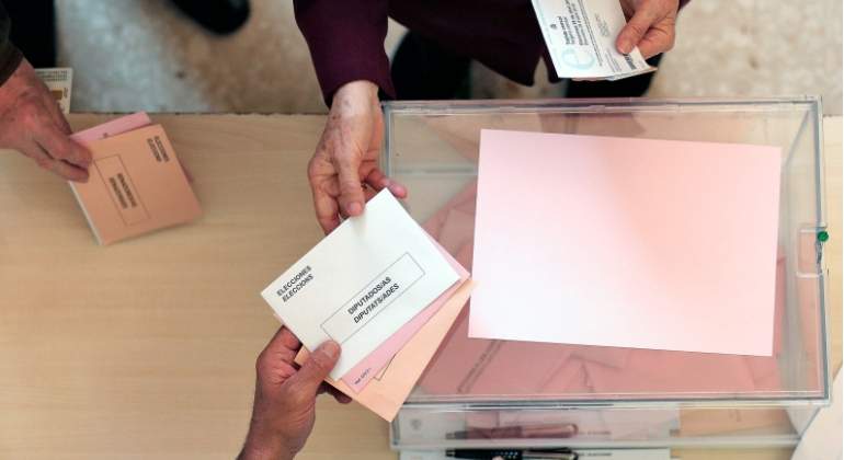 elecciones-valencia-urna-efe.jpg