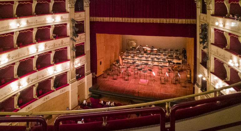 teatro-defini.jpg