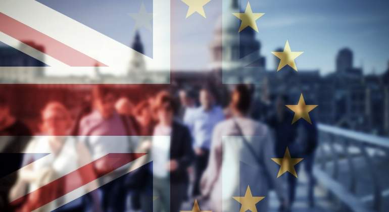 brexit-banderas-gente.jpg