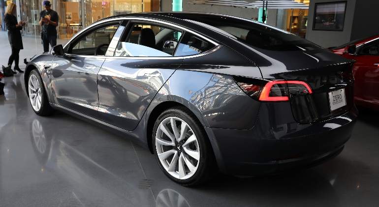 tesla-model3-reuters.jpg