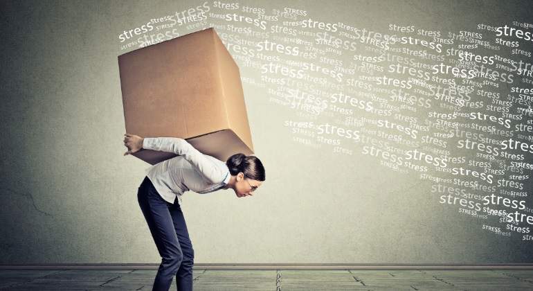 trabajadora-stress-dreamstime.jpg