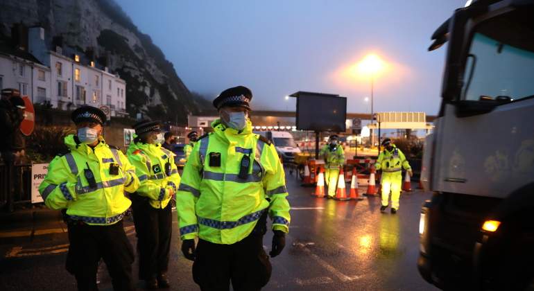 policias-dover-frontera-getty.jpg