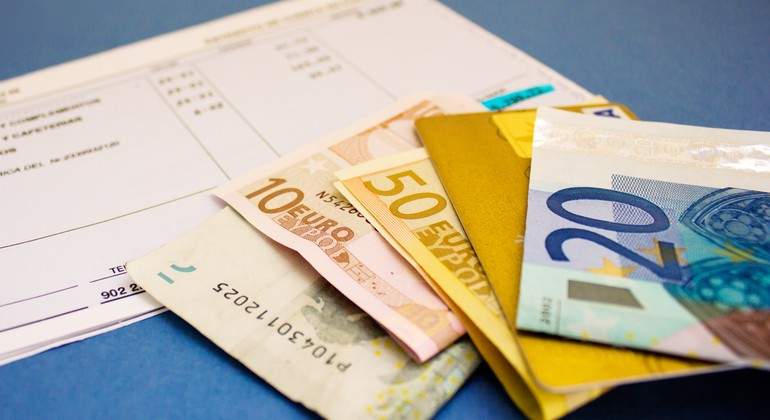 dinero-dreamstime-4.jpg