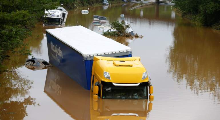 camion-inundaciones-alemania-reuters.jpg