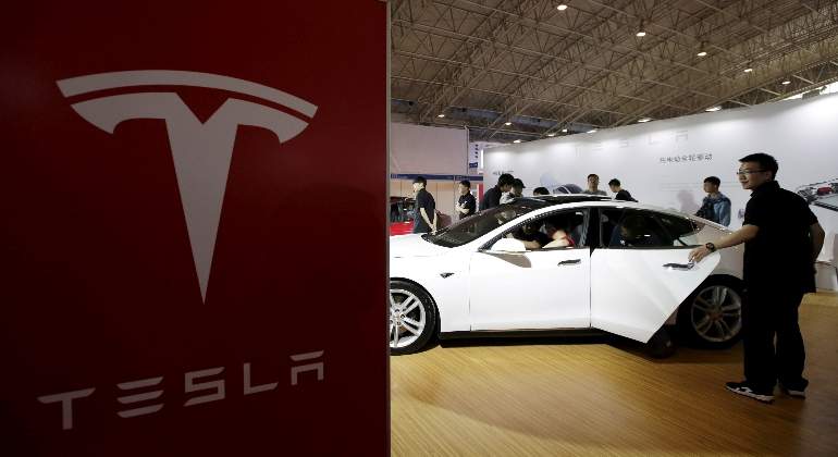 tesla-china.jpg