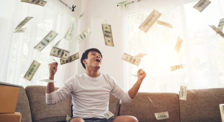 joven-dinero-istock.jpg