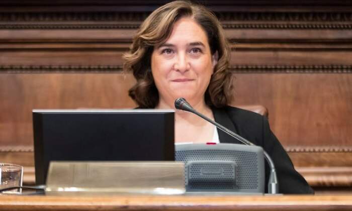 colau-ada-microfono-julio-2019.jpg