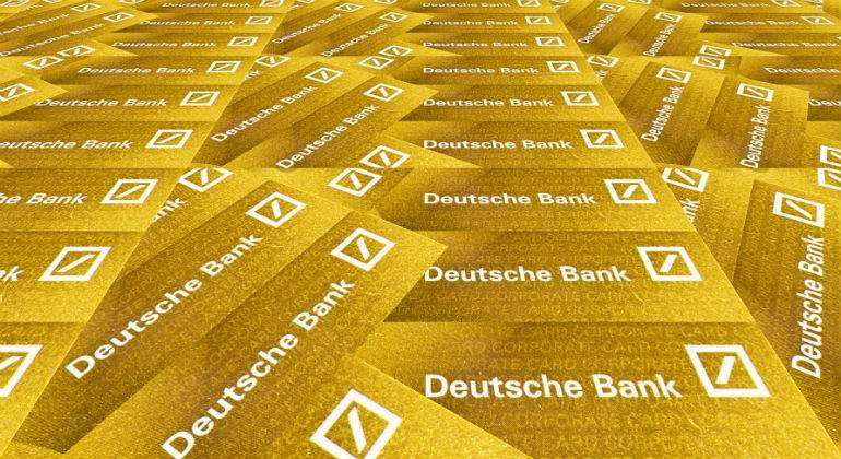 Deutsche-Bank-tarjetas-oro-dreamstime.jpg