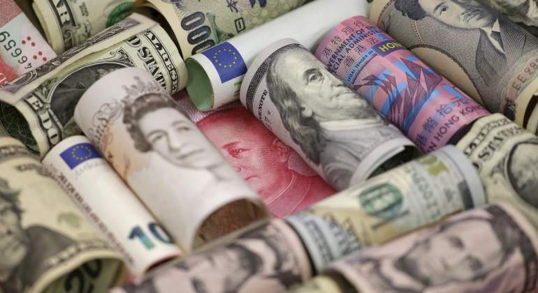 billetes libra dolar reuters 770.jpg
