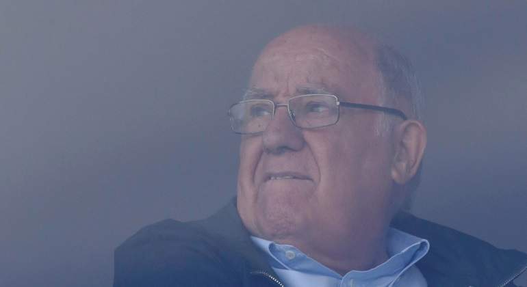 amancio-ortega-gafas-fundador-inditex-zara-reuters-770x420.jpg
