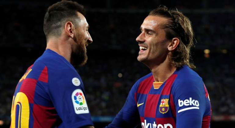 messi-griezmann-celebran-reuters.jpg