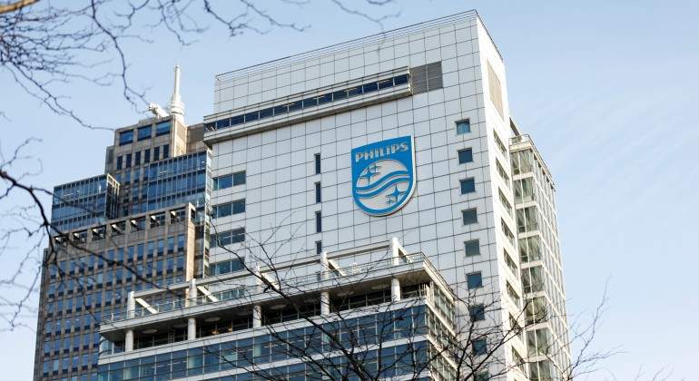 Philips-Reuters.JPG