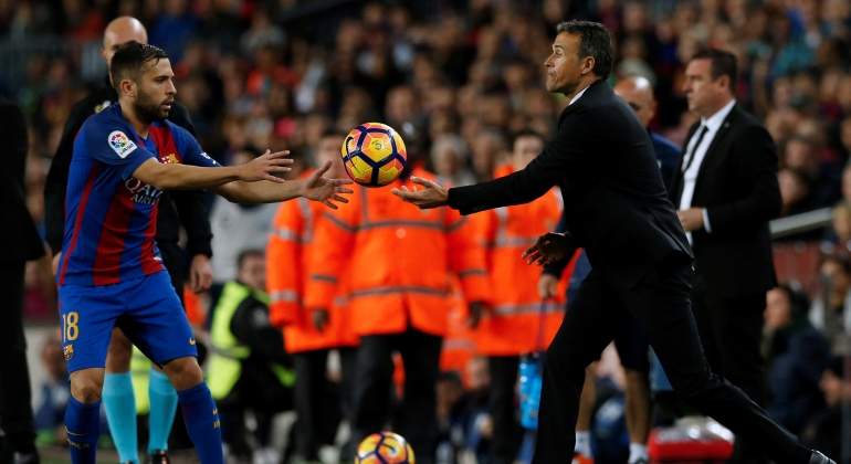 luis-enrique-jordi-alba-barcelona-reuters.jpg